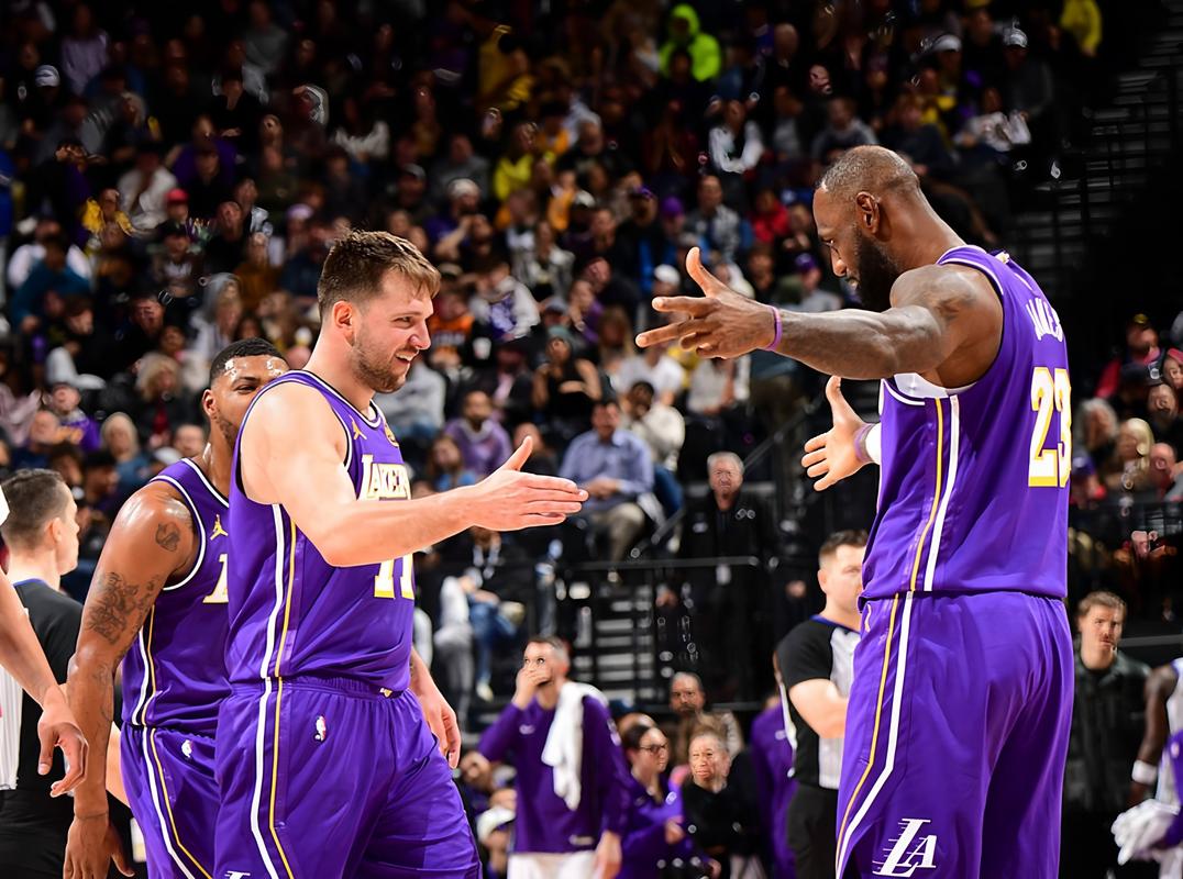 东契奇单赛季得分2000+！湖人队史第七人