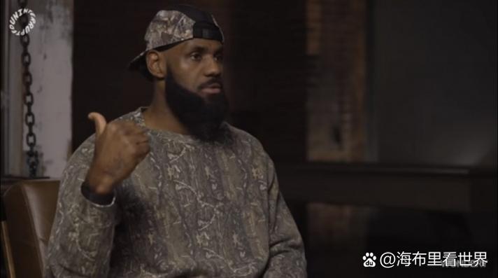 期待住！詹姆斯晒照预热里夫斯将做客自己的播客《球场大脑》