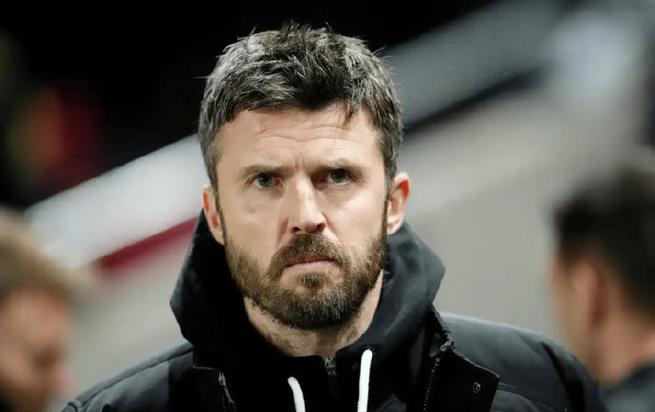 贝克汉姆：卡里克表现很出色，他为曼联带来了沉稳的气质