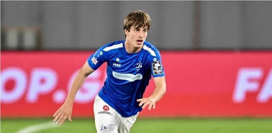 阿斯：皇马尚未决定穆尼奥斯未来，但巴萨有意可能让皇马加速回购