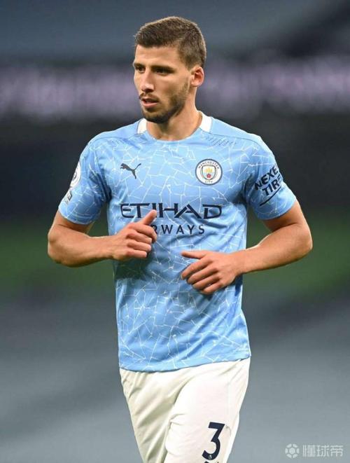 赫内斯：任命孔帕尼之前问过瓜帅的意见，瓜帅表示可以放心签他