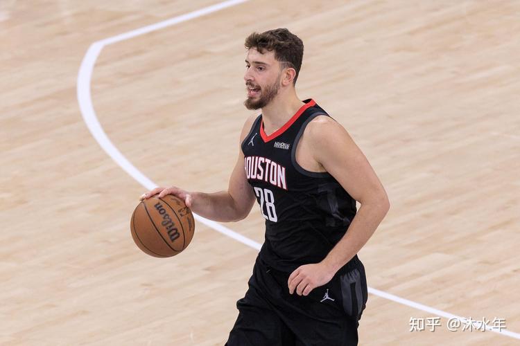 36分13板7助3断3帽5记三分球！申京创神级纪录，火箭锁定西部前8