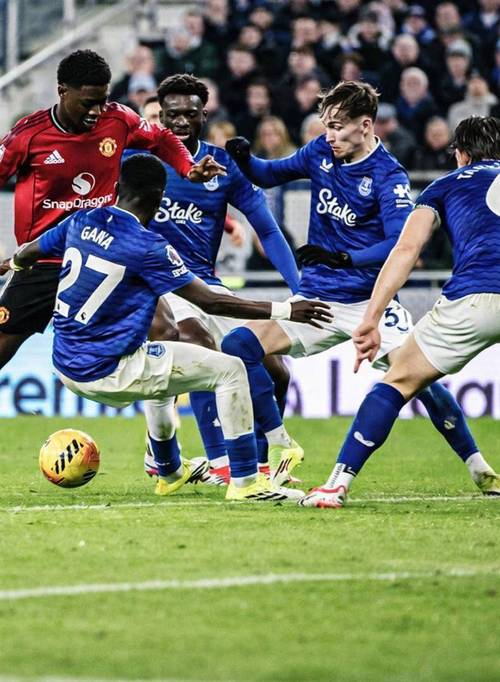 曼联续约马奎尔达成协议只等官宣，合同细节曝光！激将法效果显著