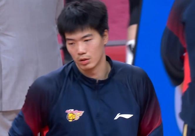 广东男篮遭遇双重打击，焦泊乔常规赛报销，签新大外援的事也黄了