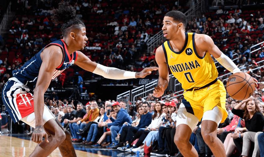 有点浪！三球各种外线高难度干拔半场三分7中2拿9分6板4助