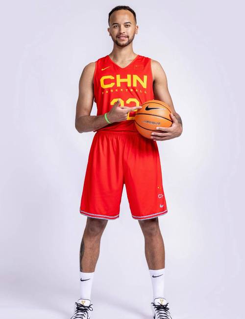 北青：李凯尔能否为国出战无明确消息，中国男篮想归化后卫